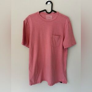 Faherty Short-Sleeve Sunwashed Pocket Tee in Red
